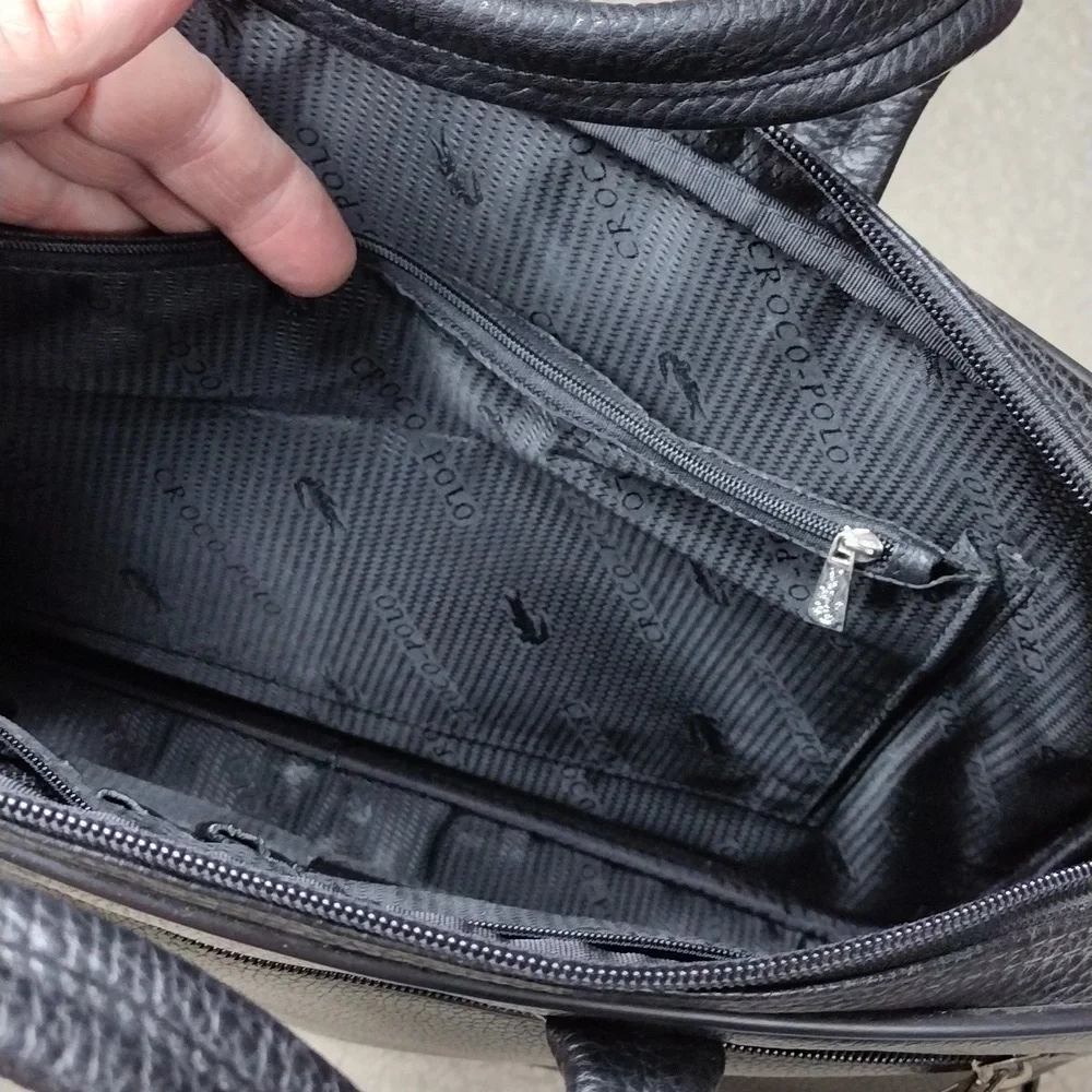 Crocodile brand unisex black pebbled leather bag. NWT.